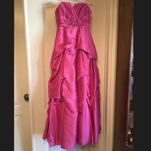 Strapless pink lace up dress